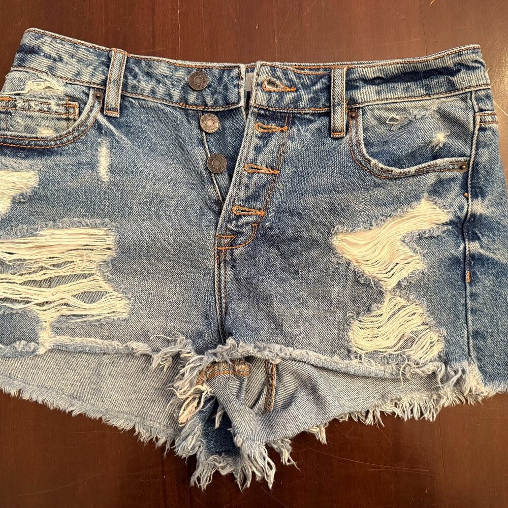 HIDDEN Jean Shorts- Size S